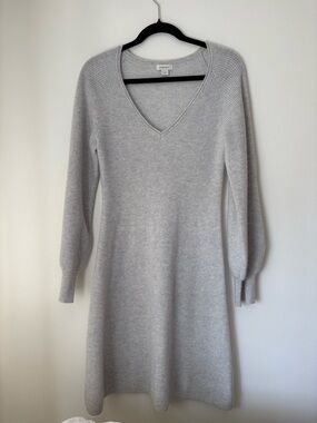 Sundance Light Gray Cashmere V-Neck Long Sleeve Knit Dress with Balloon Sleeves